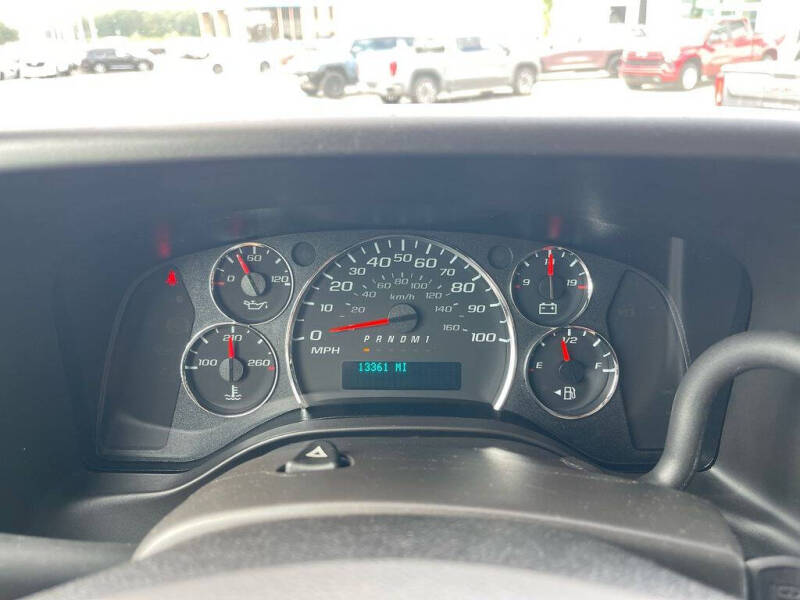 2023 Chevrolet Express 2500