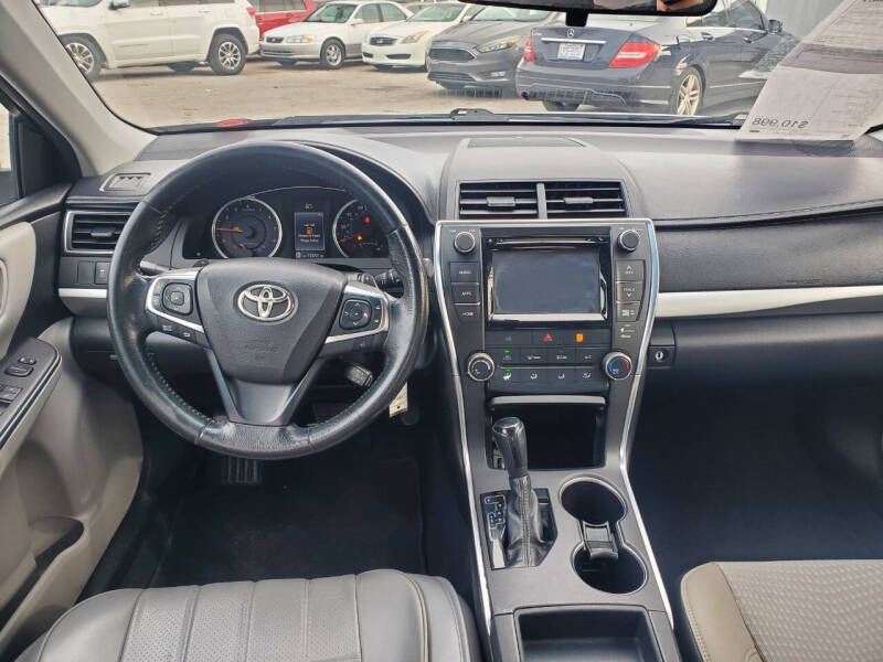 2015 Toyota Camry SE