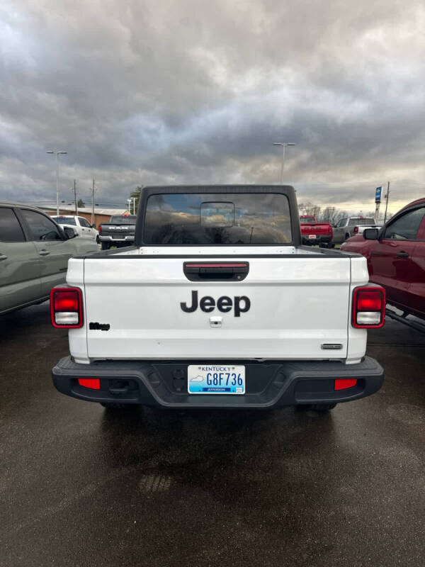 2023 Jeep Gladiator Overland