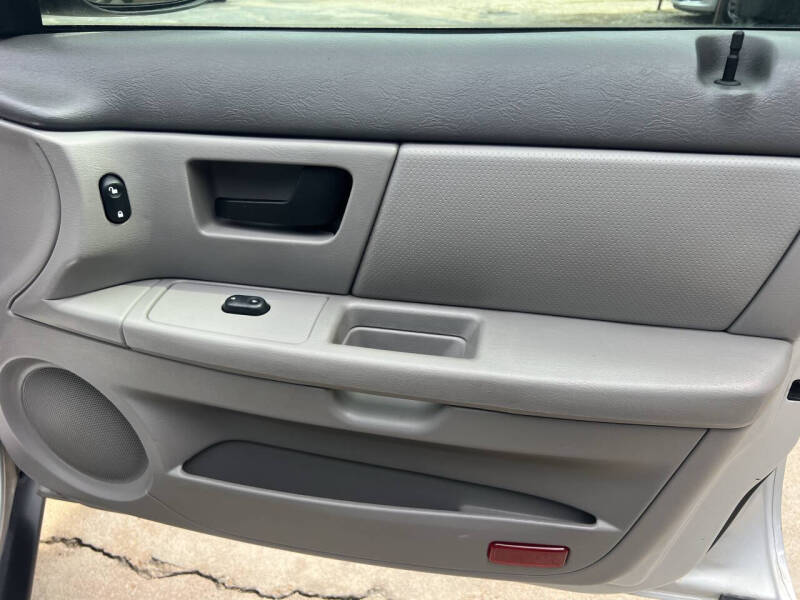 2006 Ford Taurus SE