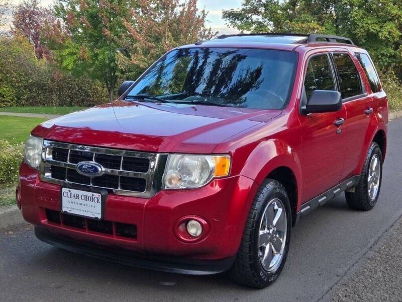 2011 Ford Escape for sale at CLEAR CHOICE AUTOMOTIVE in Milwaukie OR