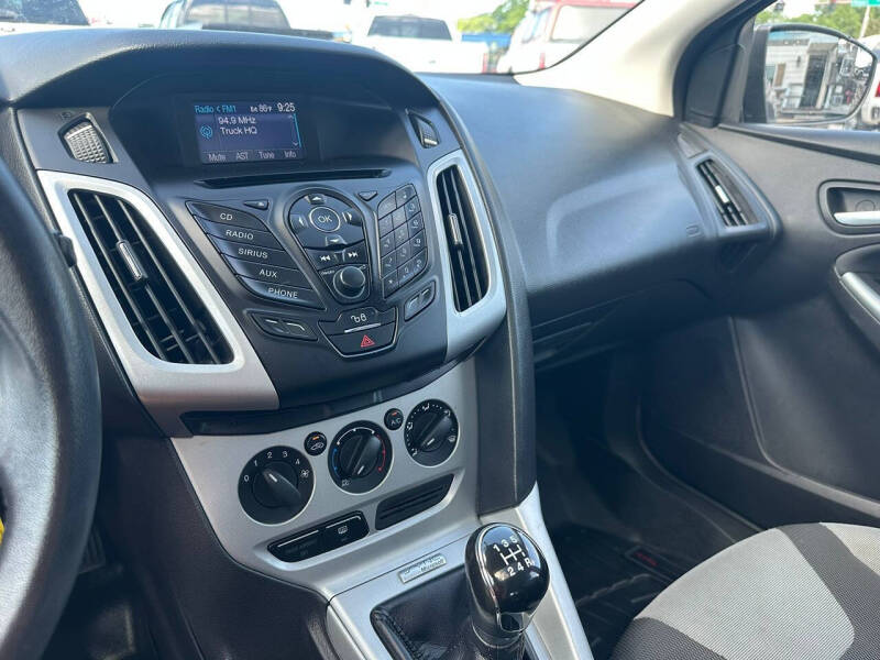 2012 Ford Focus SE
