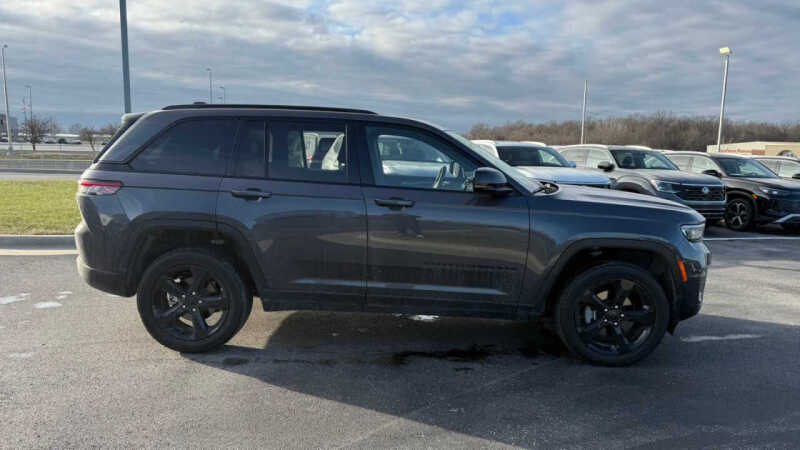 2023 Jeep Grand Cherokee Altitude