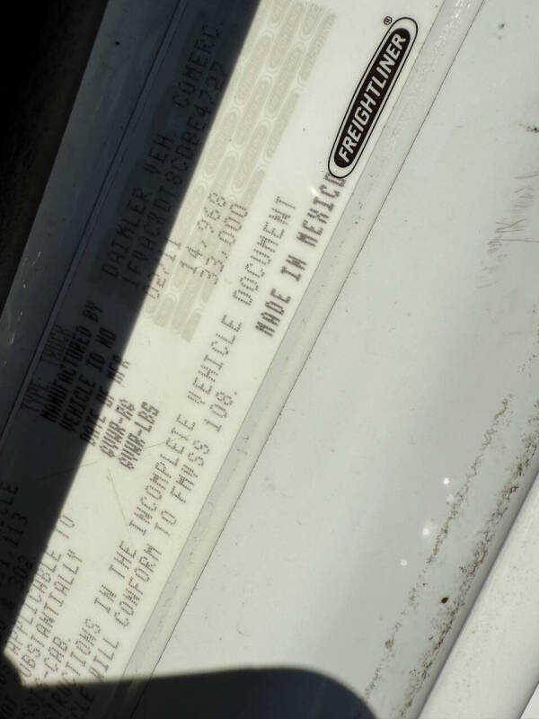 2012 Freightliner M2 106