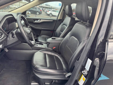 2020 Ford Escape SEL