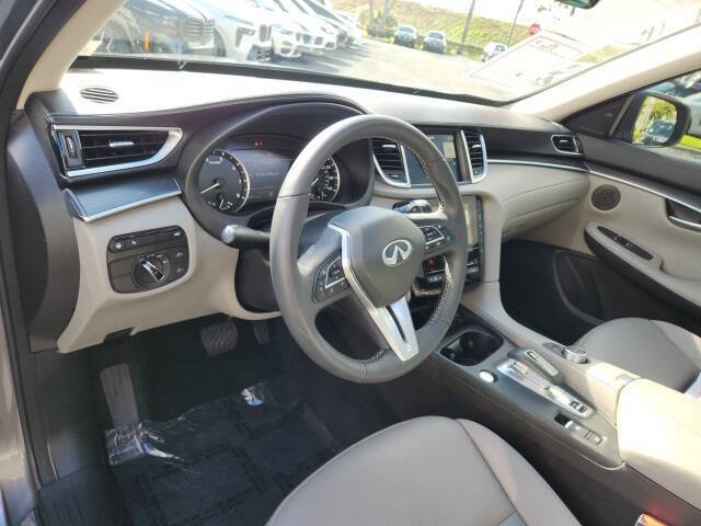 2025 Infiniti QX50 Luxe