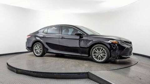 2020 Toyota Camry Hybrid XLE