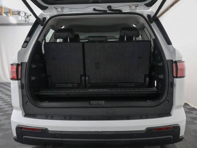 2024 Toyota Sequoia SR5