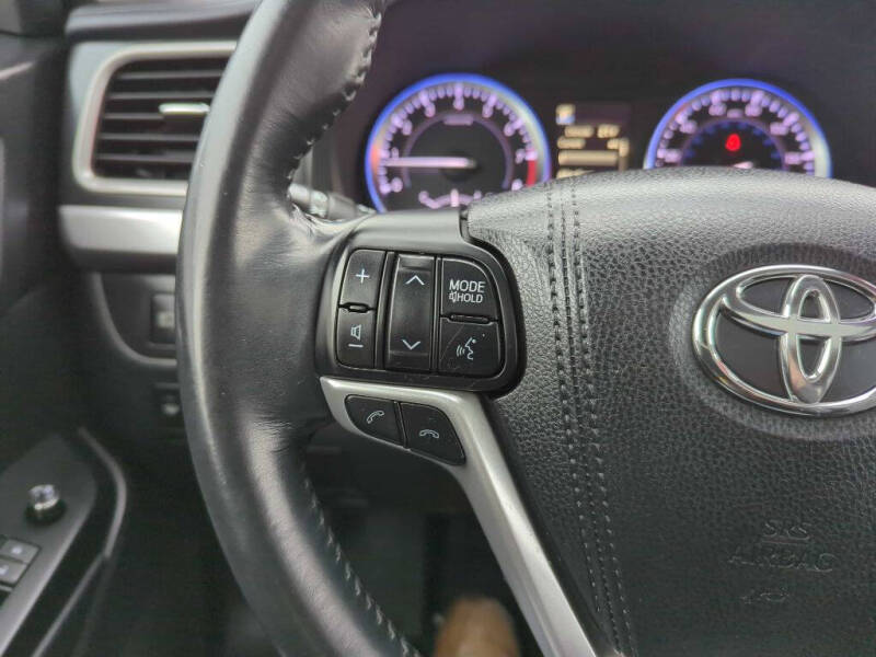 2018 Toyota Highlander SE