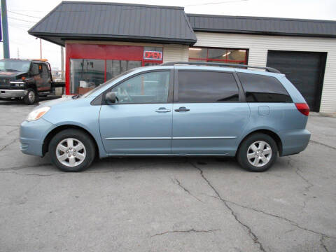 2005 Toyota Sienna for sale at Settle Auto Sales TAYLOR ST. in Fort Wayne IN