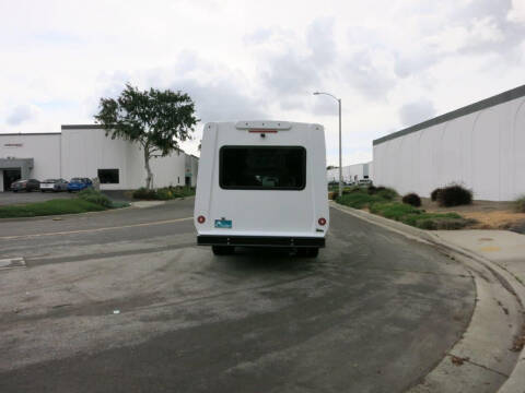 2024 Ford E-450