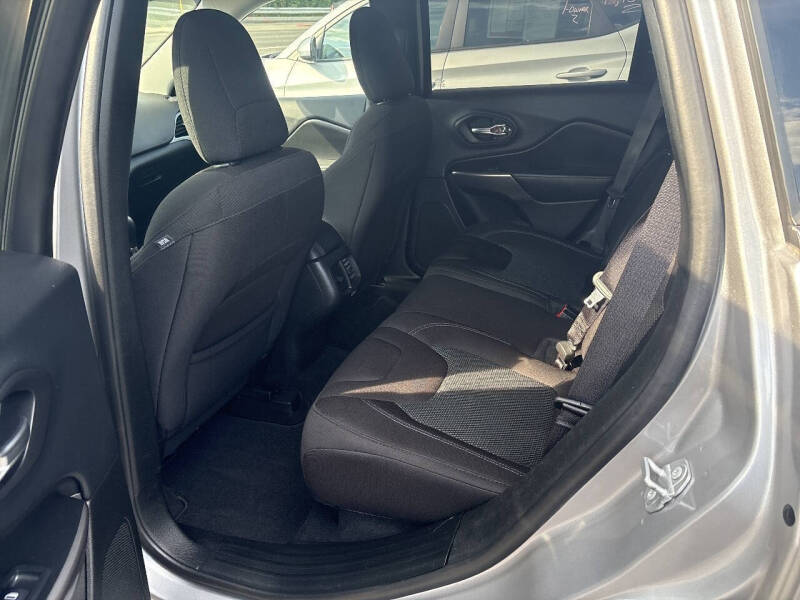 2019 Jeep Cherokee Latitude