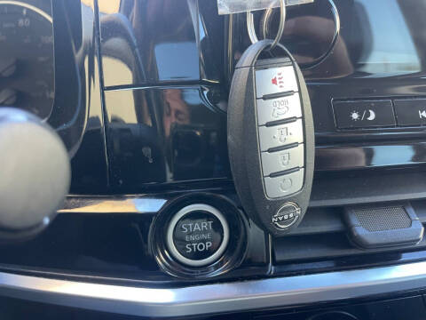 2022 Nissan Pathfinder SL