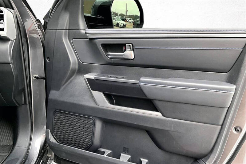 2023 Toyota Tundra Platinum HV