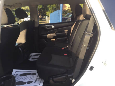 2018 Nissan Pathfinder SV