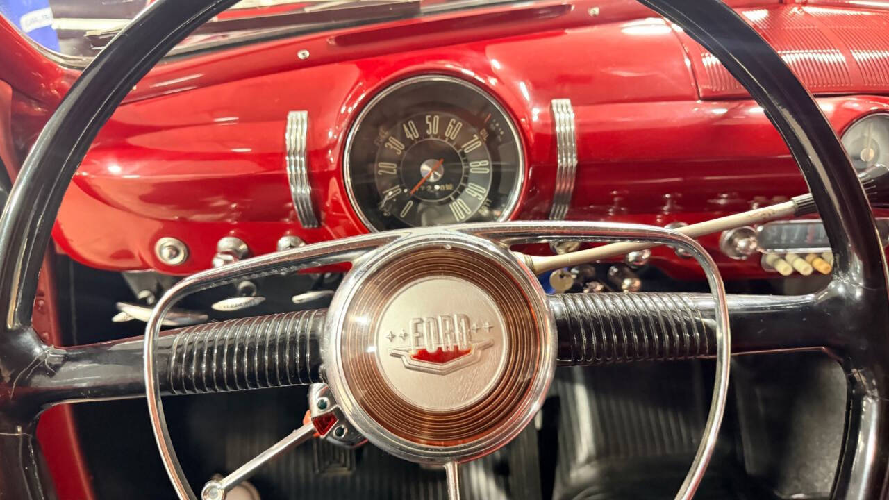 1949 Ford Custom 18