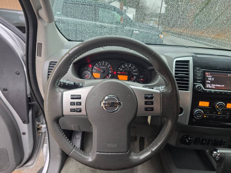 2017 Nissan Frontier SV