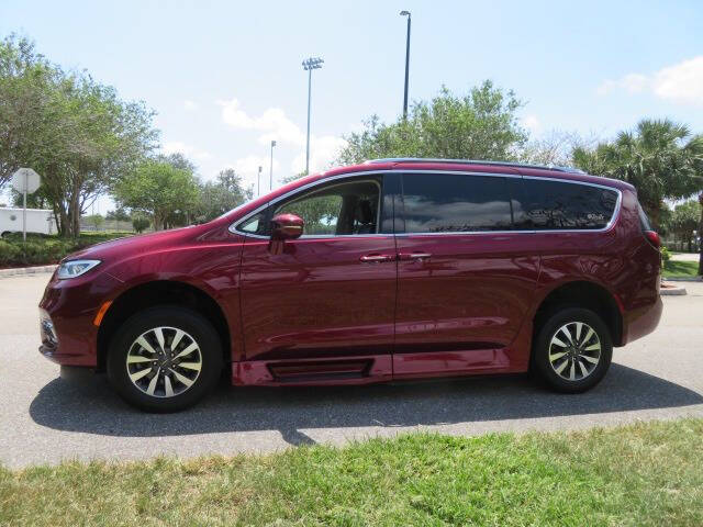 2021 Chrysler Pacifica Touring L