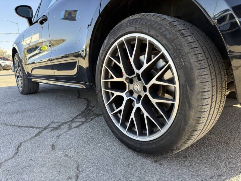 2018 Porsche Macan