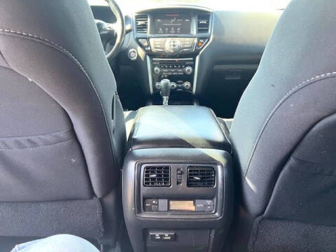 2019 Nissan Pathfinder S