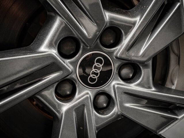 2021 Audi e-tron quattro Premium