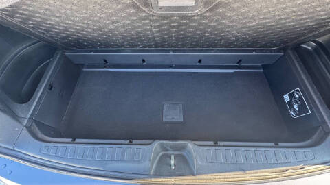 2019 Honda Pilot Touring w/Rear Captain's Chairs