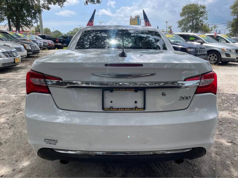 2013 Chrysler 200 Limited