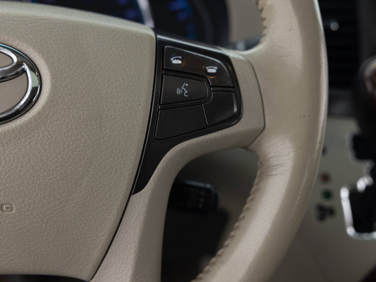 Used Car 2014 Toyota Sienna  Limited 7 Passenger 4dr Mini Van For Sale Under $15,000 In Coal City, Illinois