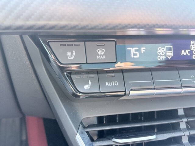 2024 Audi e-tron GT quattro Premium Plus