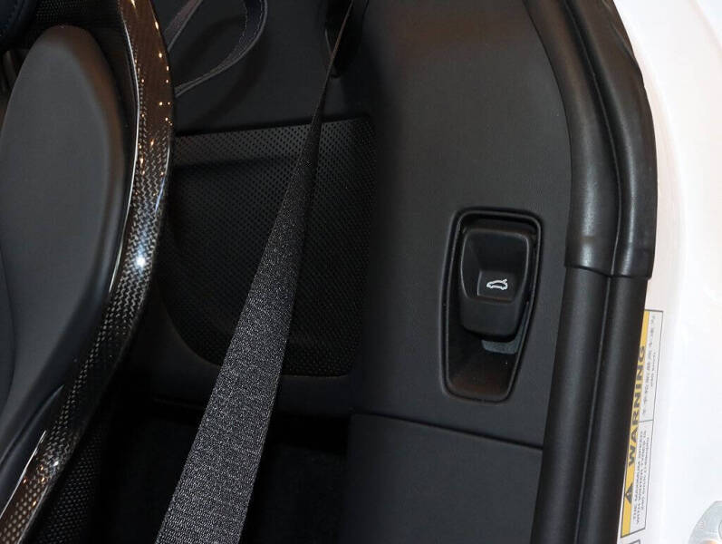 2025 Ferrari 296 GTS