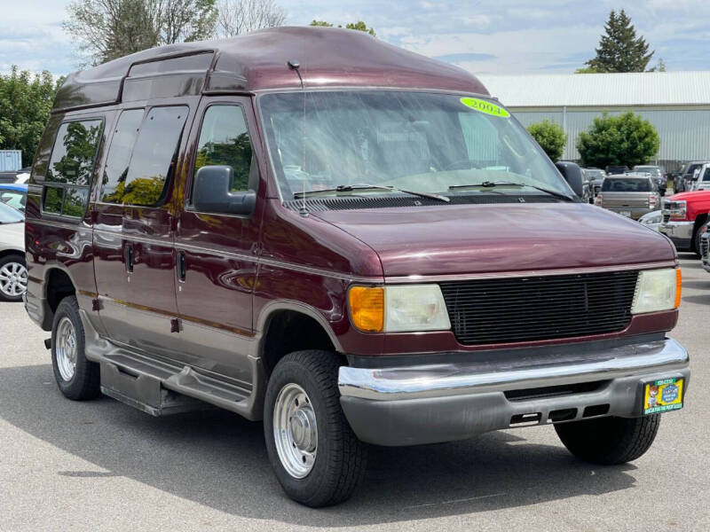 2004 Ford E-Series E-250 SD