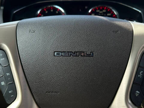 2016 GMC Acadia Denali