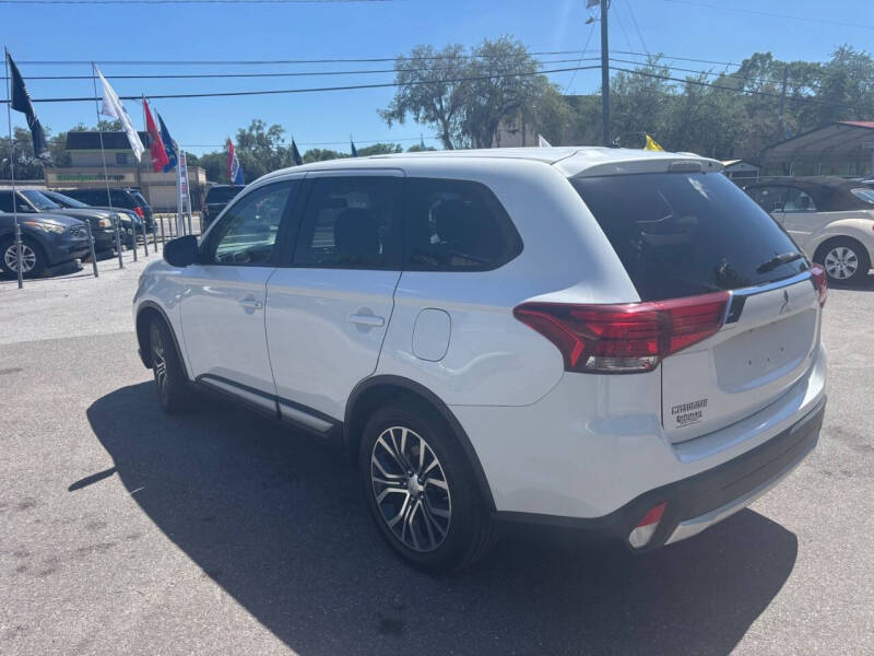 2016 Mitsubishi Outlander ES