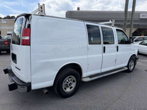 2017 GMC Savana 2500
