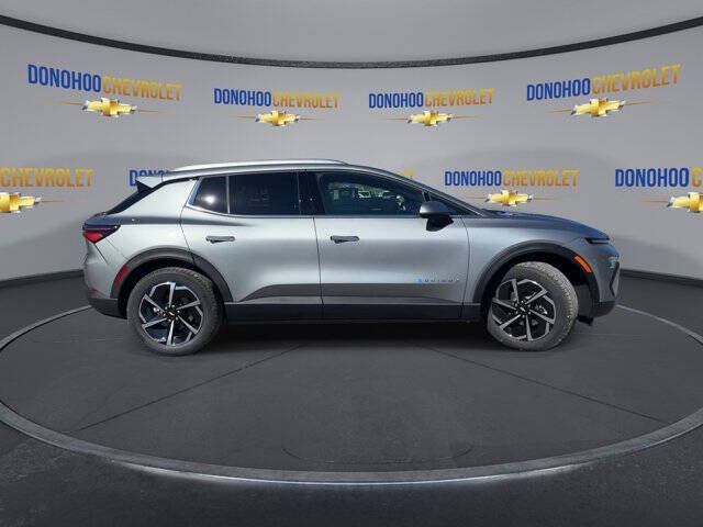 2026 Chevrolet Equinox EV LT 2