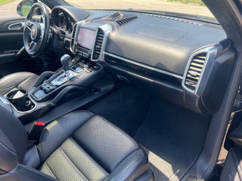 2017 Porsche Cayenne Turbo