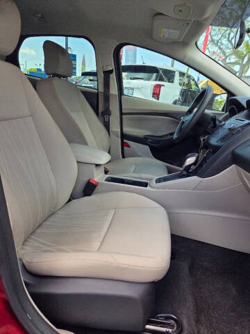 2017 Ford Focus SE