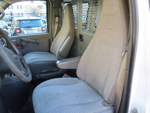 2017 GMC Savana 2500