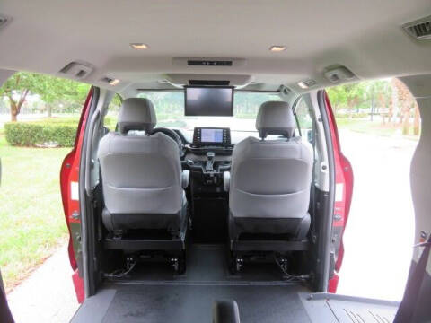 2022 Toyota Sienna Limited 7-Passenger