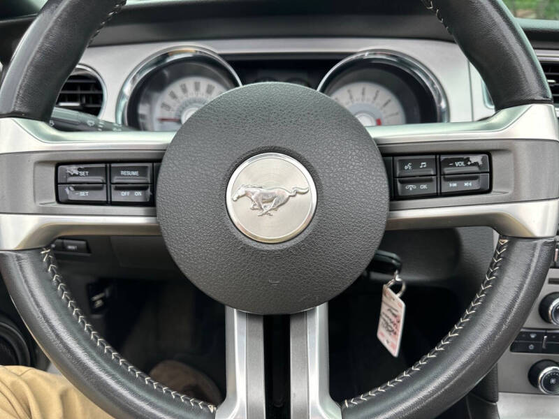 2011 Ford Mustang V6 Premium