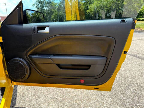 2006 Ford Mustang GT Deluxe