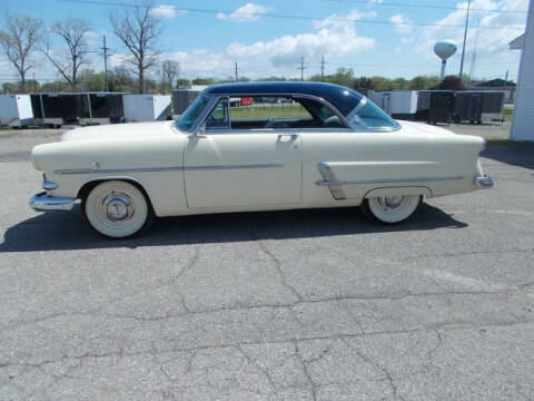 1953 Ford Crestline