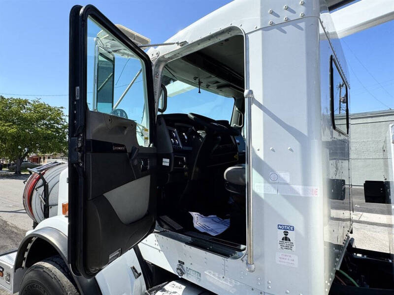 2014 Kenworth T800