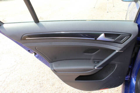 2016 Volkswagen Golf R 4Motion