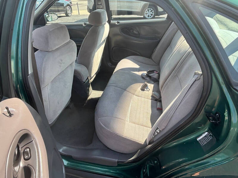 1999 Ford Taurus SE
