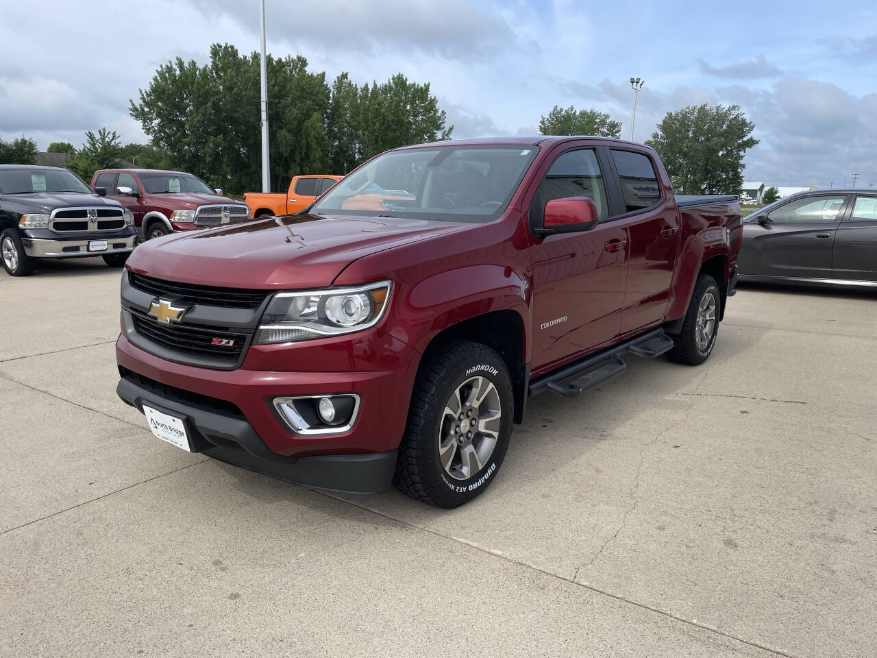 2019 Chevrolet Colorado Z71 photo 2