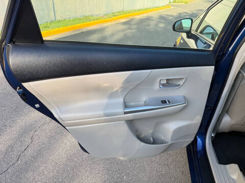 2012 Toyota Prius v Three
