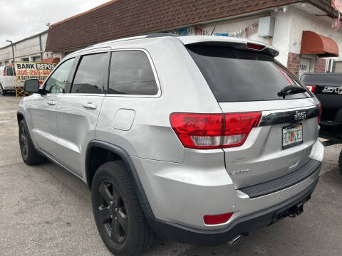 2012 Jeep Grand Cherokee Laredo X
