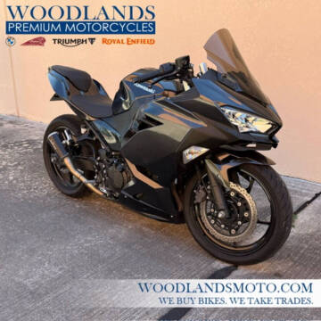 2022 Kawasaki Ninja® 400 ABS KRT Editio