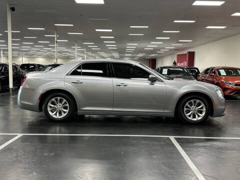 2018 Chrysler 300 Touring
